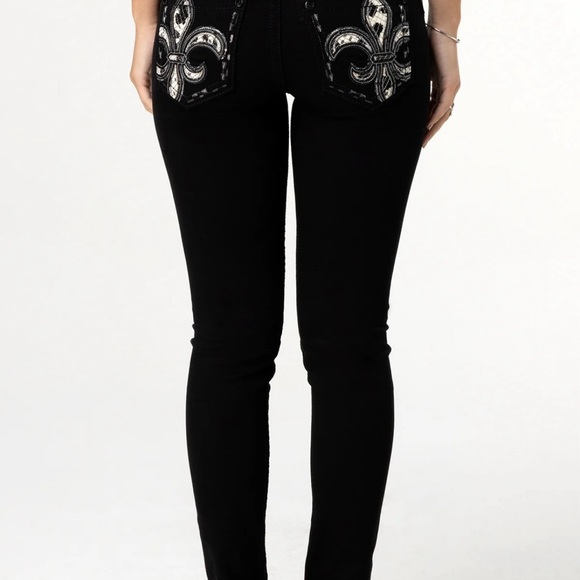 Miss Me dark blue jeans size 30 Fleur de Les pocket style skinny jeans Like new! - Picture 2 of 8